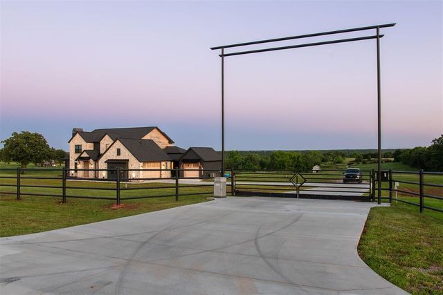 16000 N Hogback Road, Luther, OK 73054