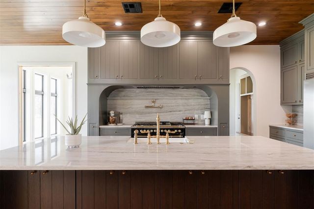 16000 N Hogback Road, Luther, OK 73054