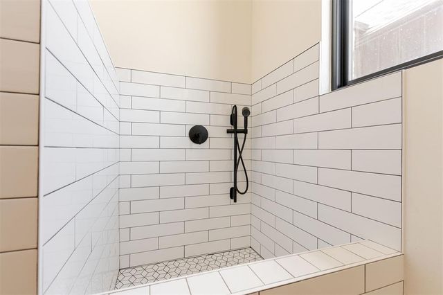 16000 N Hogback Road, Luther, OK 73054