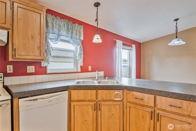 1965 Westside Highway #74, Kelso, WA 98626