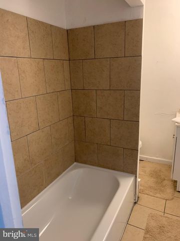 3449 F ST, Philadelphia, PA 19134