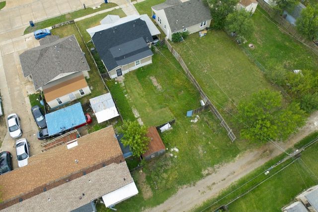 1917 S Everett St, Wichita, KS 67213
