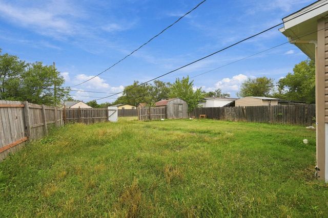 1917 S Everett St, Wichita, KS 67213