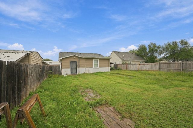 1917 S Everett St, Wichita, KS 67213