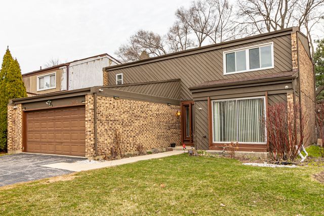 2431 Cobblewood Drive, Northbrook, IL 60062