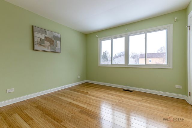 2431 Cobblewood Drive, Northbrook, IL 60062