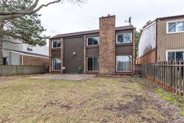 2431 Cobblewood Drive, Northbrook, IL 60062