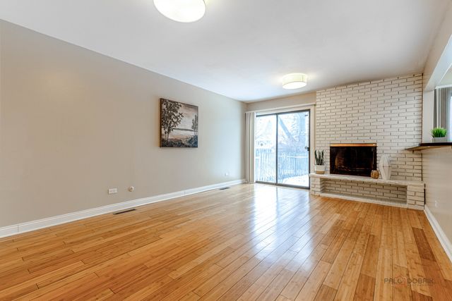 2431 Cobblewood Drive, Northbrook, IL 60062