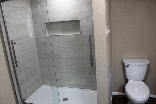 2011 Spenwick Drive 427, Houston, TX 77055