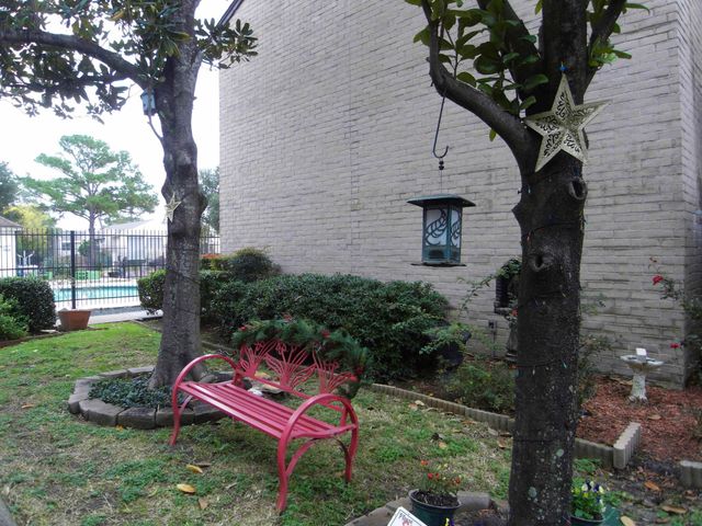 2011 Spenwick Drive 427, Houston, TX 77055