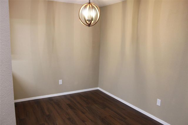 2011 Spenwick Drive 427, Houston, TX 77055