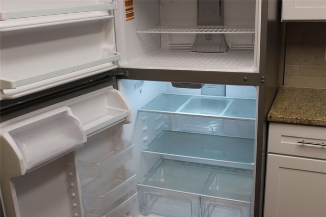 2011 Spenwick Drive 427, Houston, TX 77055