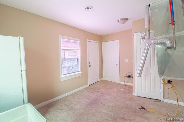 14874 Dolphin Street, Detroit, MI 48223