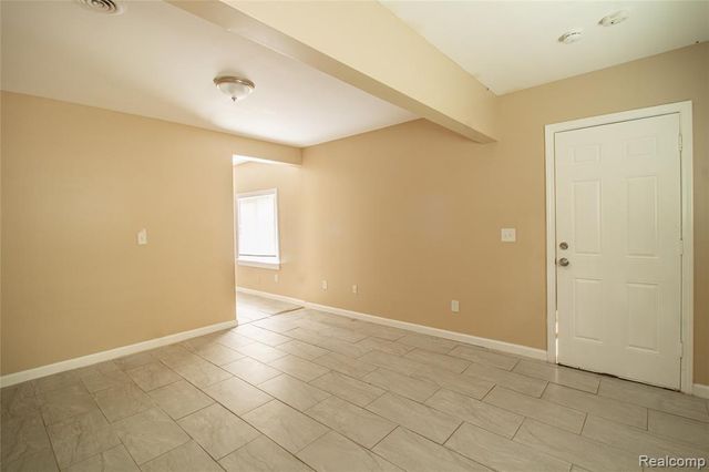 14874 Dolphin Street, Detroit, MI 48223