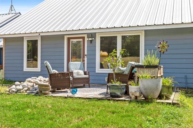 1088 Bub Hill Road, Whitewright, TX 75491