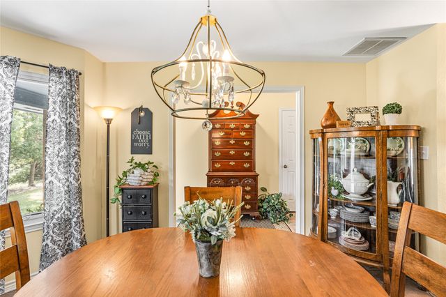 1088 Bub Hill Road, Whitewright, TX 75491