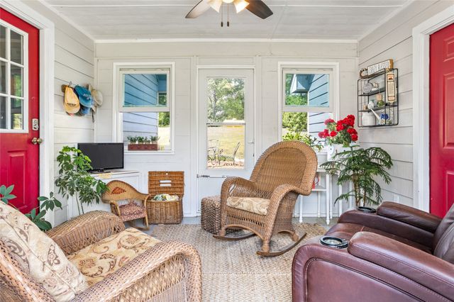 1088 Bub Hill Road, Whitewright, TX 75491
