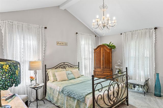 1088 Bub Hill Road, Whitewright, TX 75491