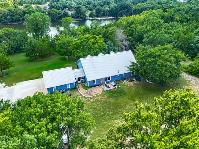 1088 Bub Hill Road, Whitewright, TX 75491