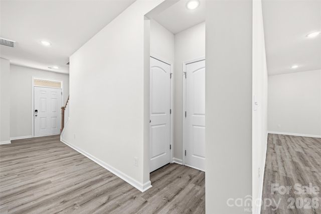 7024 Maple Run Circle, Charlotte, NC 28215