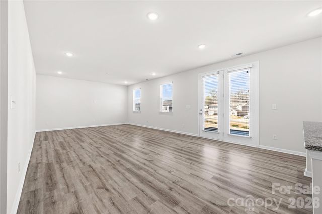 7024 Maple Run Circle, Charlotte, NC 28215