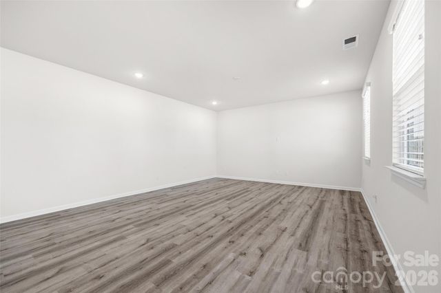 7024 Maple Run Circle, Charlotte, NC 28215