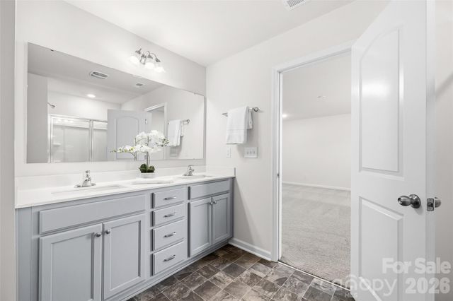 7024 Maple Run Circle, Charlotte, NC 28215