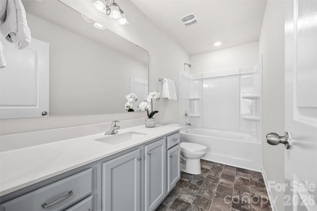 7024 Maple Run Circle, Charlotte, NC 28215