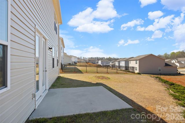 7024 Maple Run Circle, Charlotte, NC 28215