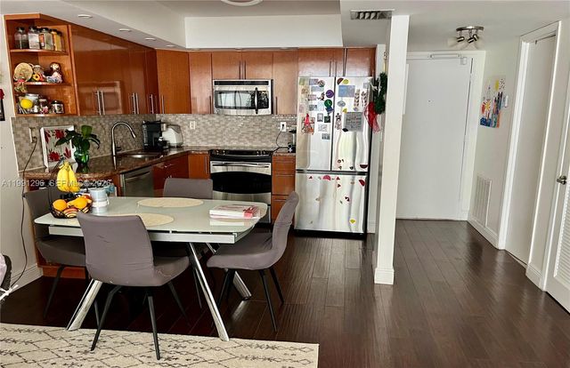 18051 Biscayne Blvd 903, Aventura, FL 33160