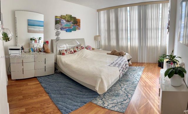 18051 Biscayne Blvd 903, Aventura, FL 33160