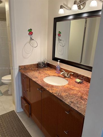 18051 Biscayne Blvd 903, Aventura, FL 33160