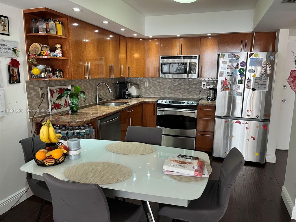 18051 Biscayne Blvd 903, Aventura, FL 33160