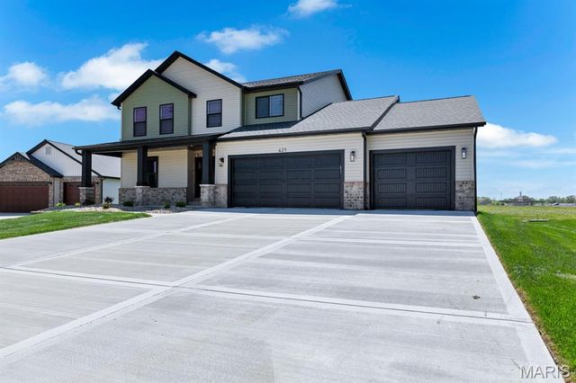 421 Rumsfeld Drive, Troy, IL 62294