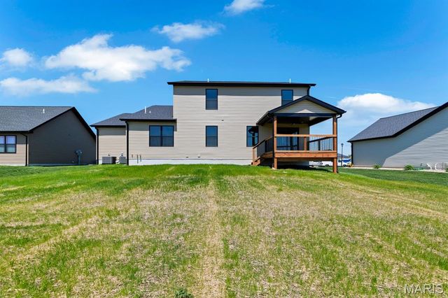 421 Rumsfeld Drive, Troy, IL 62294