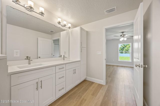 168 Hidden Woods Place, Melbourne, FL 32901