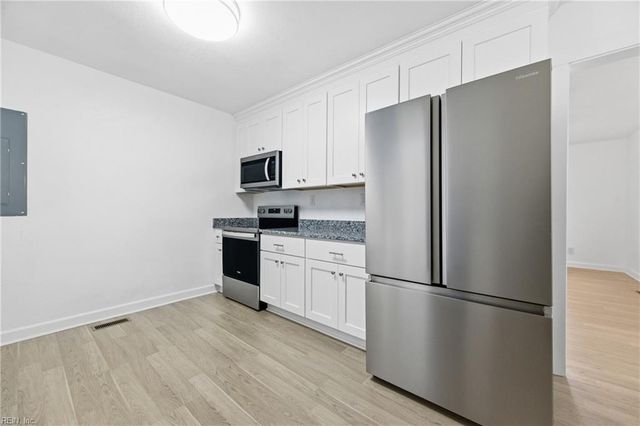 618 33rd ST, Newport News, VA 23607