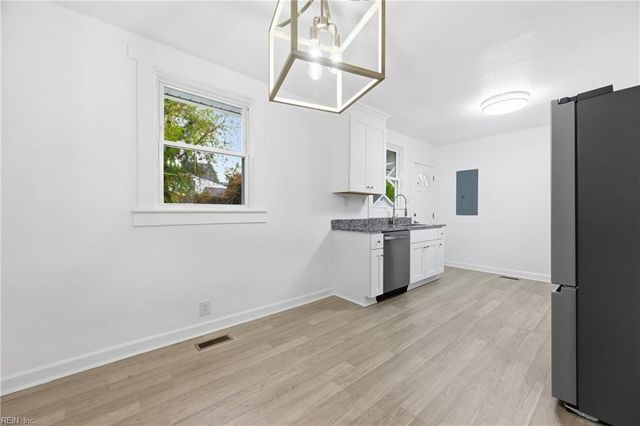 618 33rd ST, Newport News, VA 23607