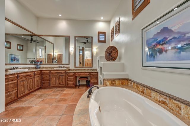 9919 E WESTERN SKY Lane, Scottsdale, AZ 85262