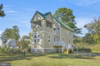 4475 DEEP HOLE RD, Chincoteague Island, VA 23336