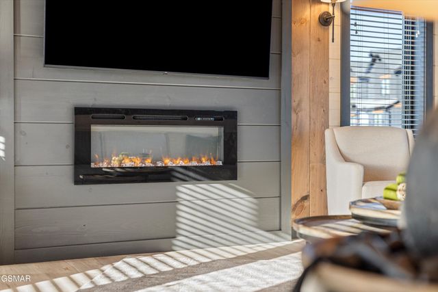 327 Rambling Creek Way, Sevierville, TN 37862