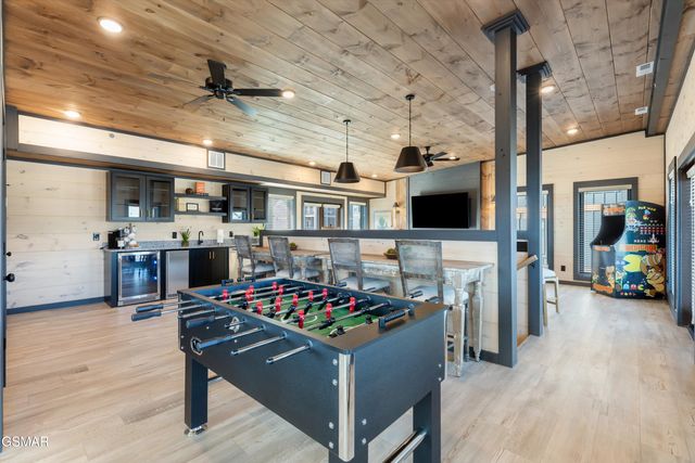 327 Rambling Creek Way, Sevierville, TN 37862