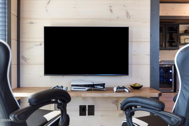 327 Rambling Creek Way, Sevierville, TN 37862