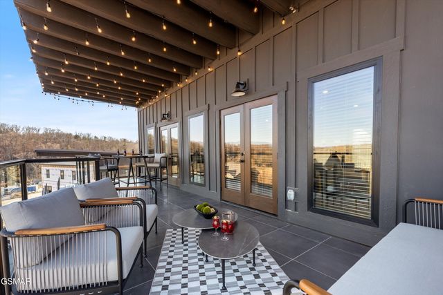 327 Rambling Creek Way, Sevierville, TN 37862