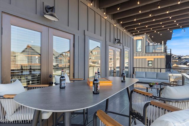 327 Rambling Creek Way, Sevierville, TN 37862