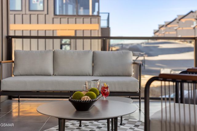 327 Rambling Creek Way, Sevierville, TN 37862