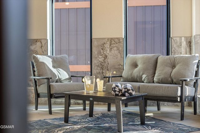 327 Rambling Creek Way, Sevierville, TN 37862