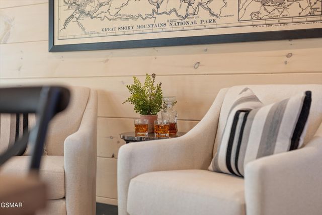 327 Rambling Creek Way, Sevierville, TN 37862