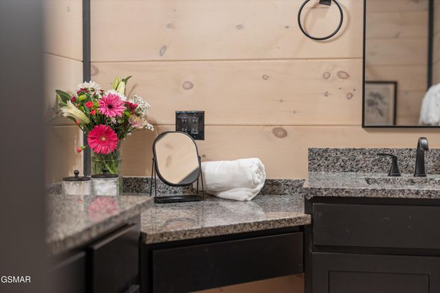 327 Rambling Creek Way, Sevierville, TN 37862