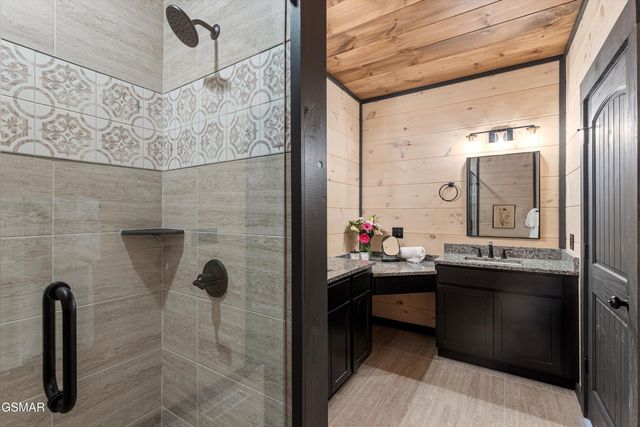 327 Rambling Creek Way, Sevierville, TN 37862